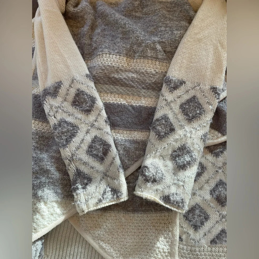 VINCE Alpaca and wool blend long cardigan - Picture 8 of 15